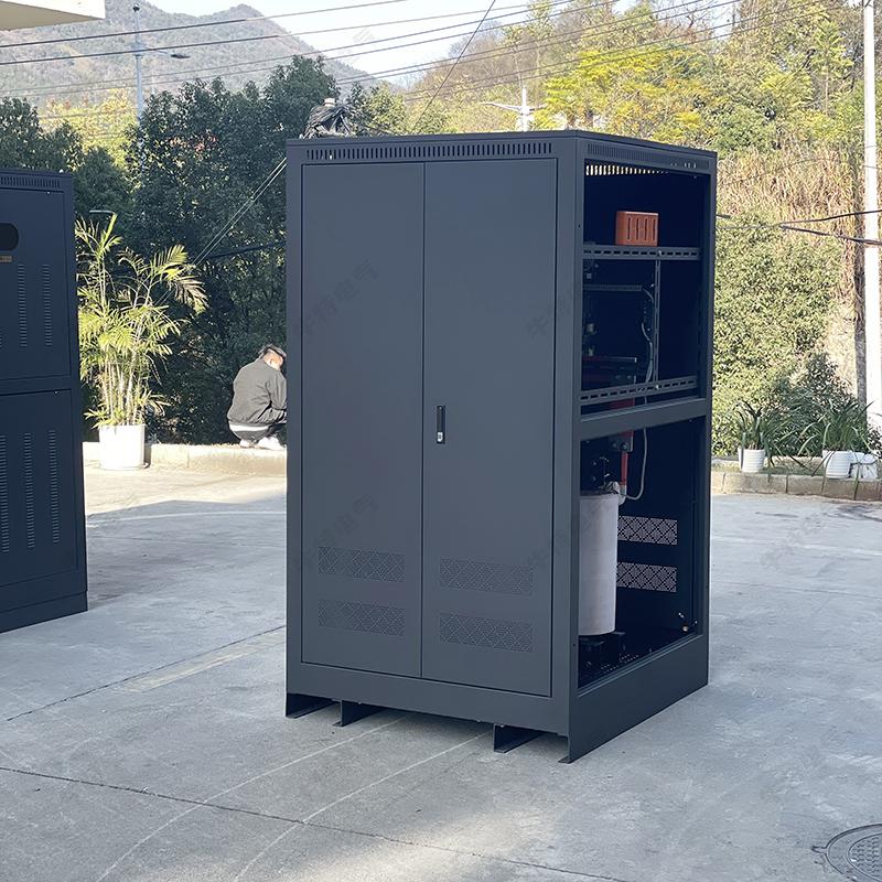 出口數(shù)據(jù)中心機房用415V220V變380V變壓穩(wěn)壓柜 三相穩(wěn)變一體機