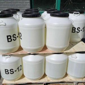 十八烷基三甲基氯化铵 112-03-8 用作织物柔软剂，使纤维膨松、手感柔软