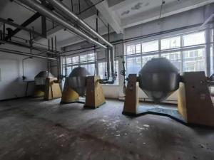 1200型平板密闭离心机 产品图片
